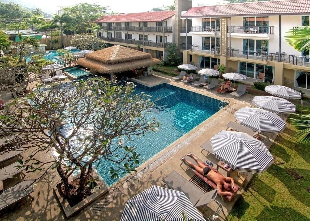 Готель Baan Karon Resort 3*