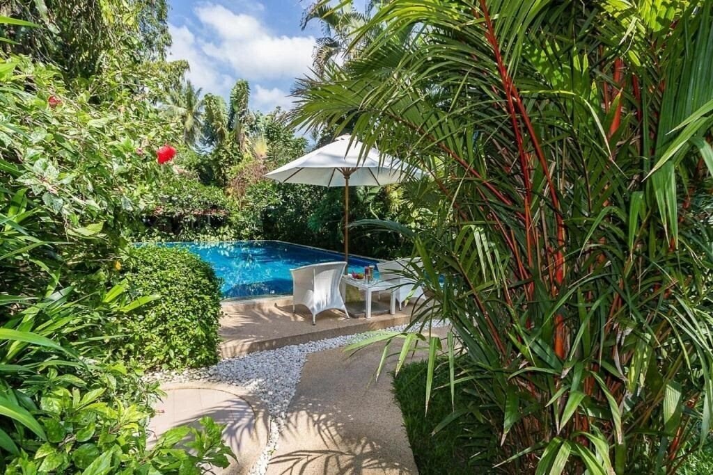Отель Lokal Phuket 3*