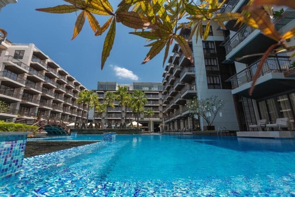 Картинка Baan Laimai Beach Resort 4*