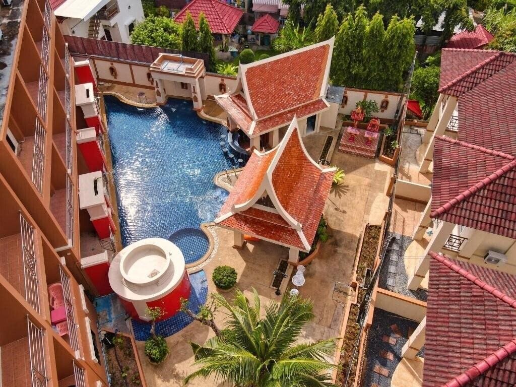 Готель My Friends House Karon 3*