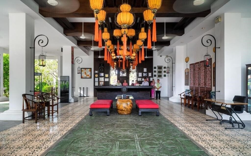 Фотографія The Old Phuket - Karon Beach Resort 4*