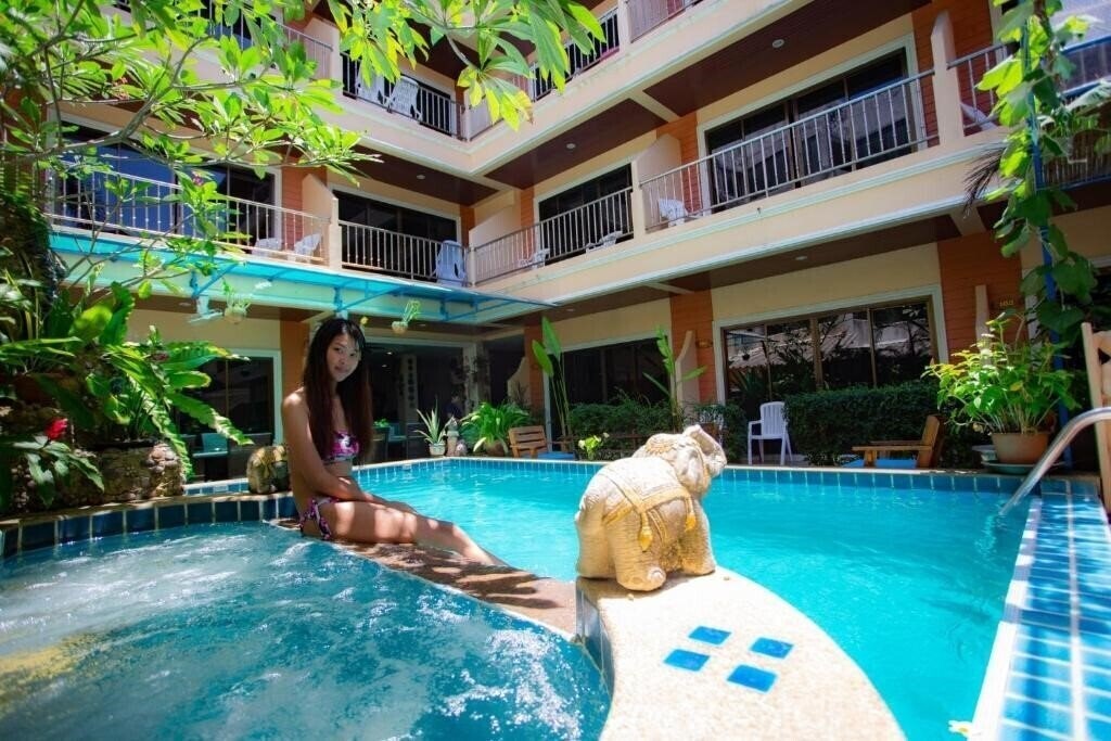 Отель Seven Seas Hotel 3*