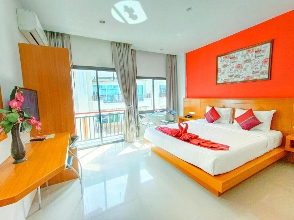 Фото Pj Patong Resortel 3*