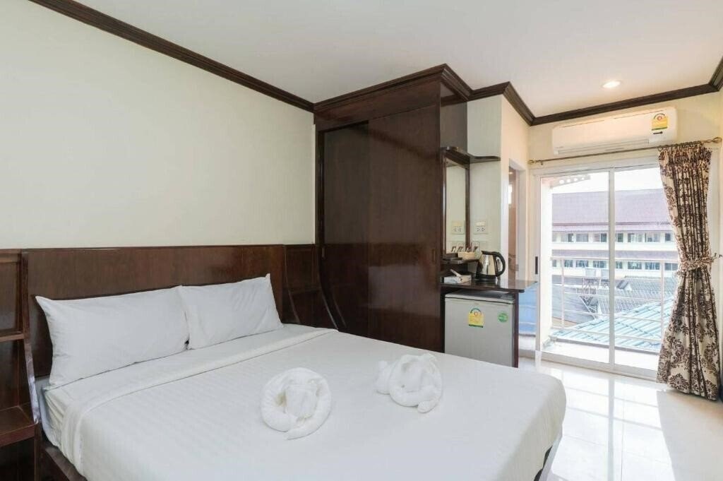 Готель Blue Sky Patong 3*