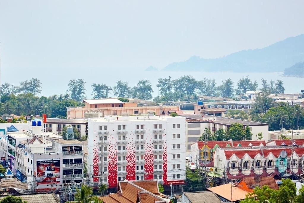 Отель Easy Planet Phuket Patong 3*