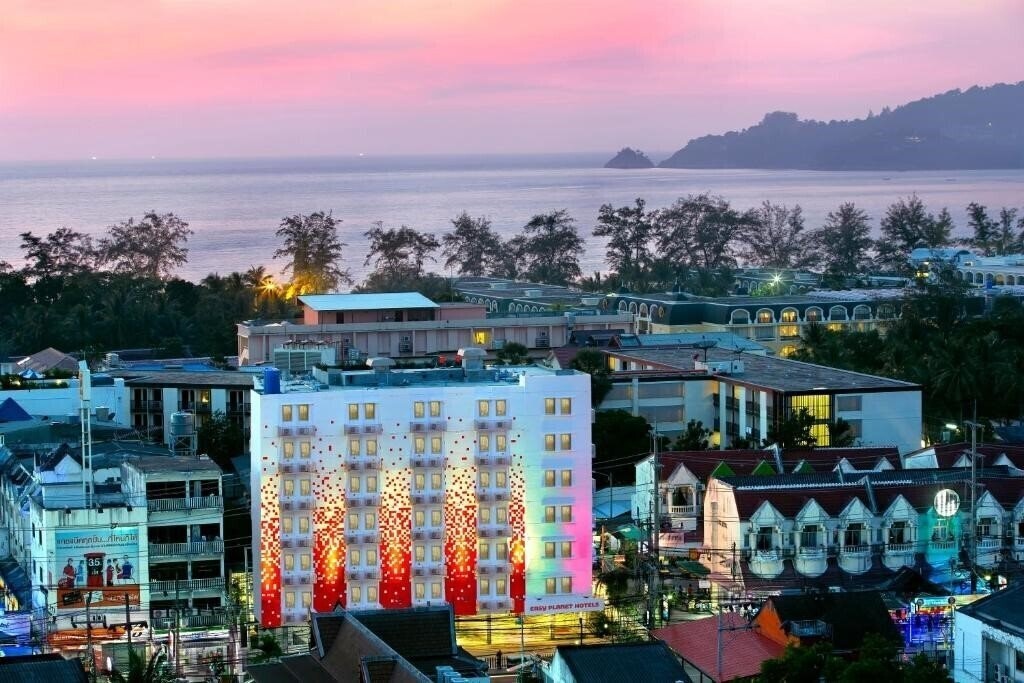 Картинка Easy Planet Phuket Patong 3*