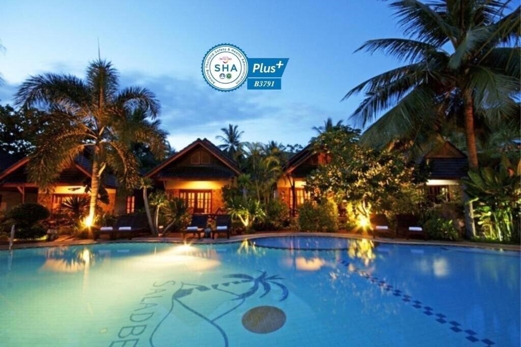Отель Salad Beach Resort 3*