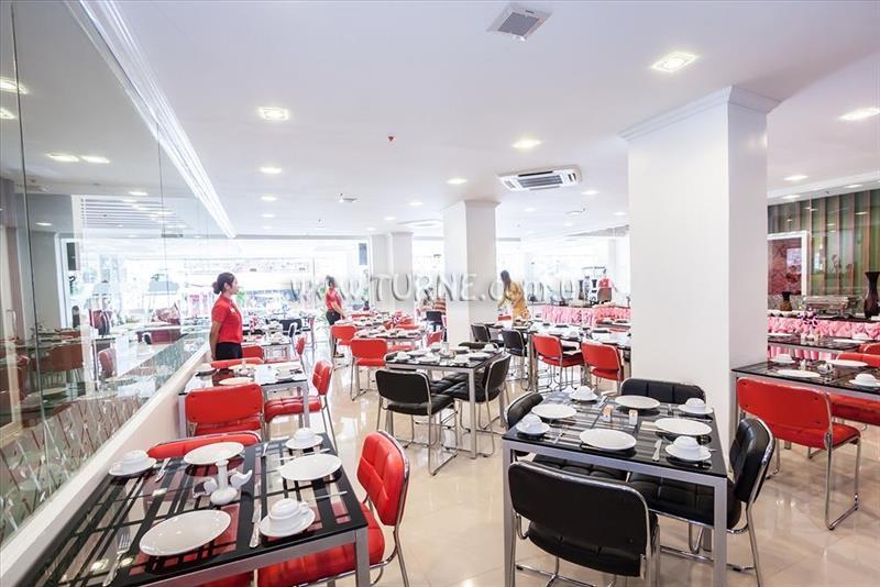 Готель Patong Holiday 3*