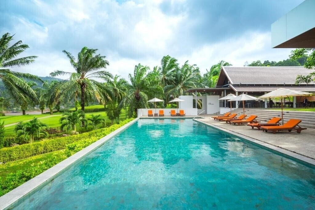 Готель Tinidee Hotel At Phuket 3*