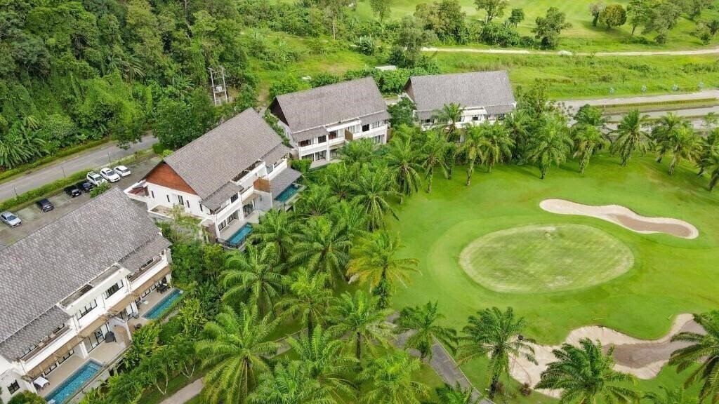 Изображение Tinidee Golf Resort Phuket 4*