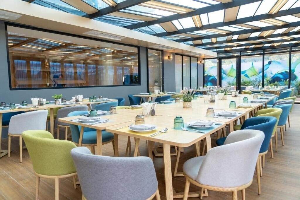 Картинка Wyndham Garden Naithon Phuket 5*