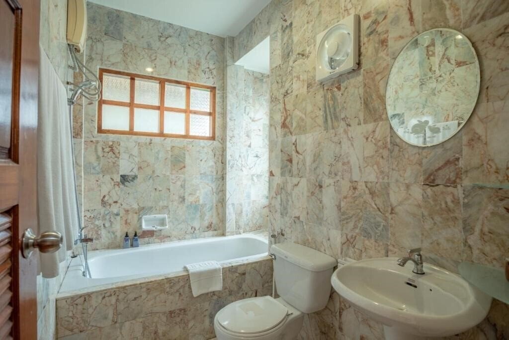 Фотографія Bangtao Village Resort 3*