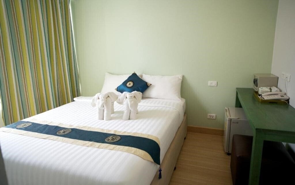 Готель Nantra Chaweng Beach 3*