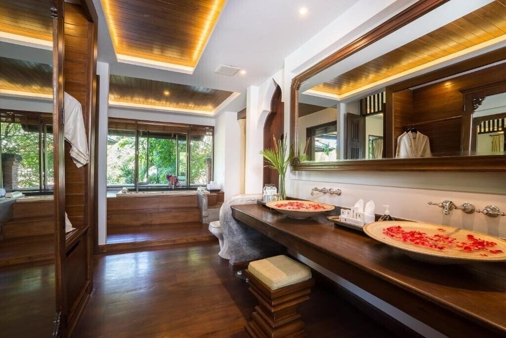 Фотографія Reva by Royal Muang Samui Villas 5*