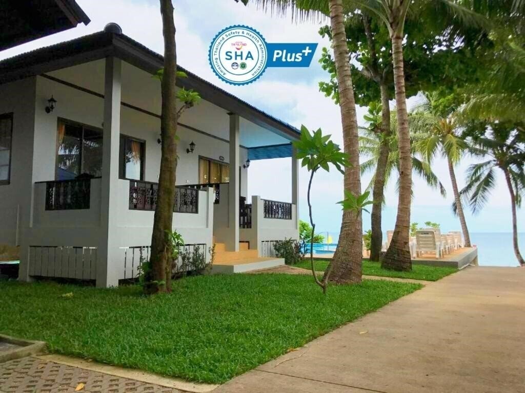 Готель Marina Beach Resort 3*