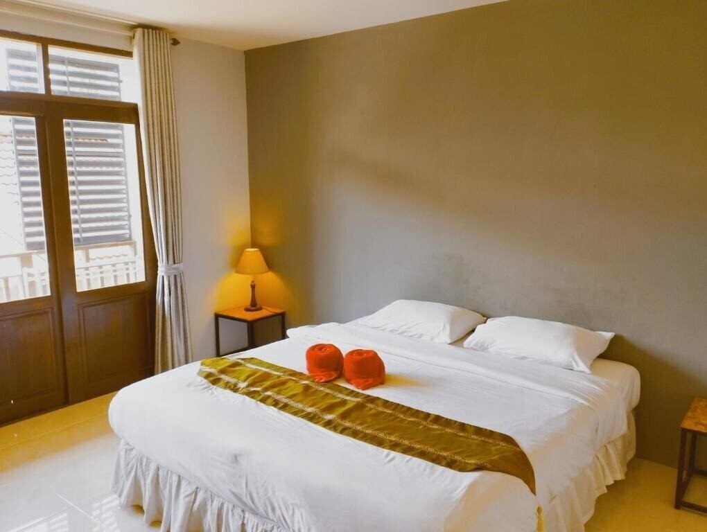 Фото Laem Din Hotel 3*