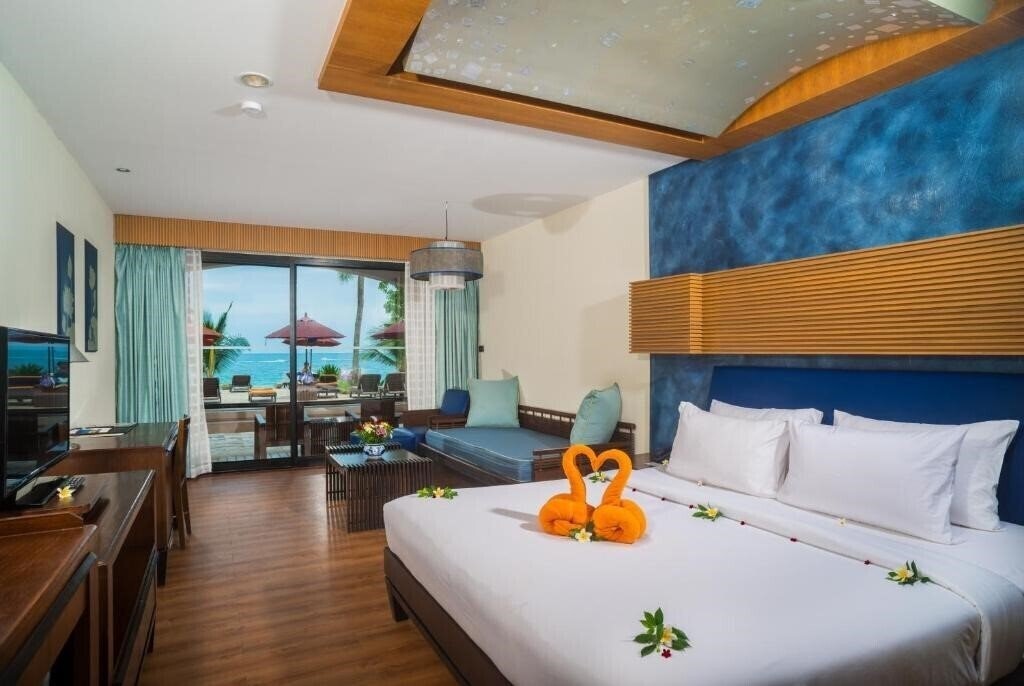 Фото Weekender Resort & Hotel 3*