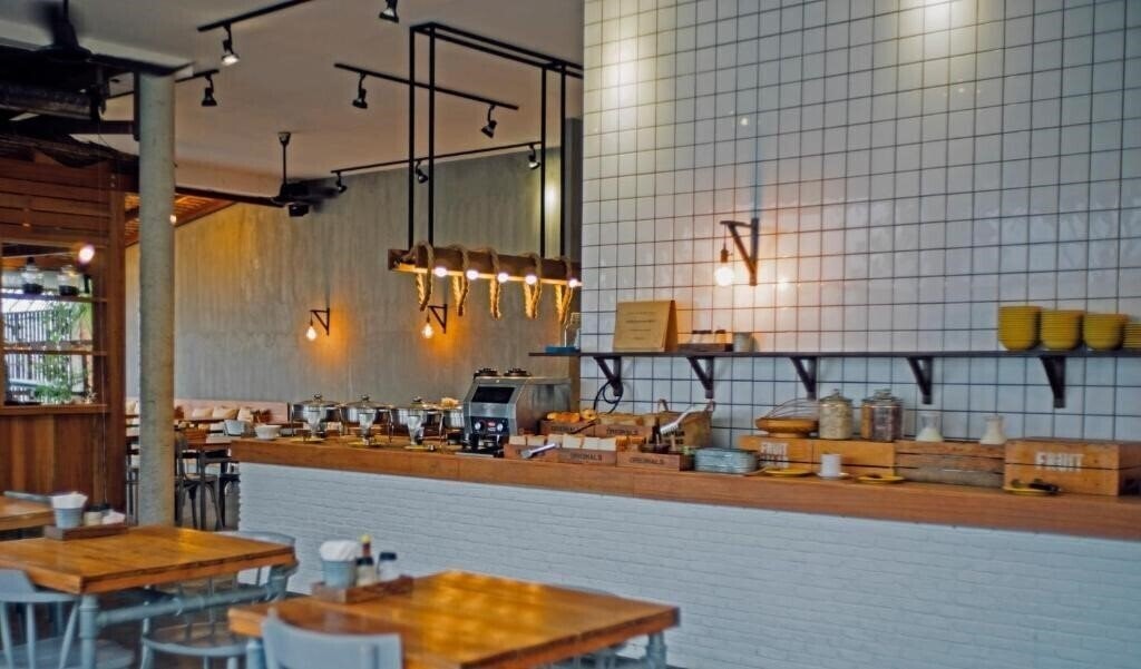 Фотографія Escape Beach Resort 3*