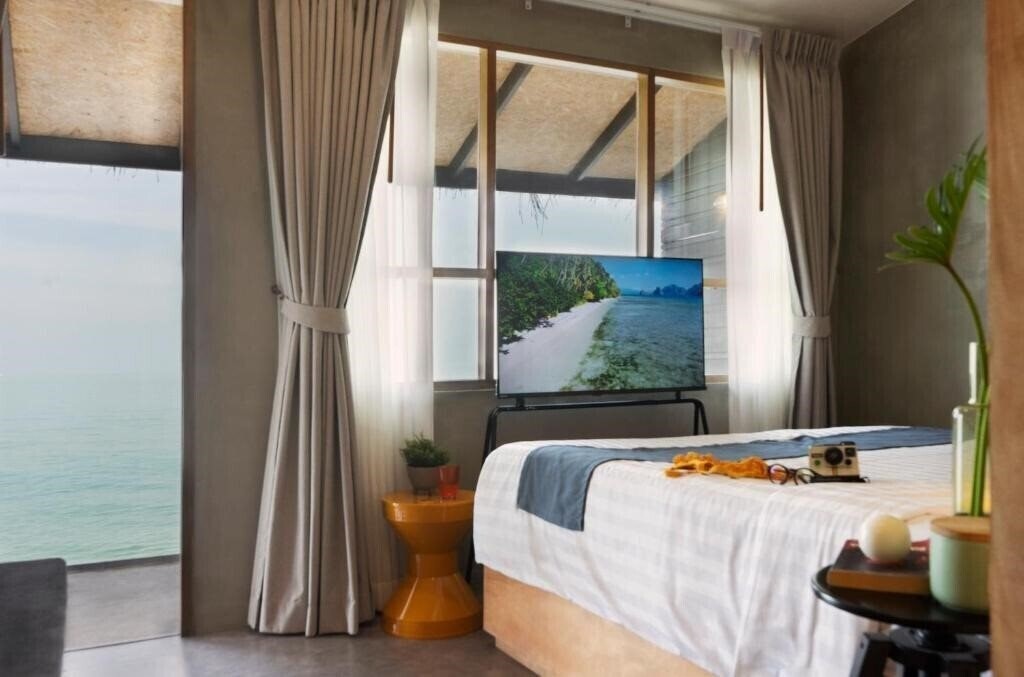 Фото Escape Beach Resort 3*