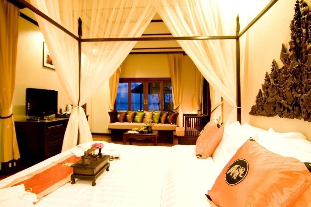 Фото Kanok Buri Resort 4*