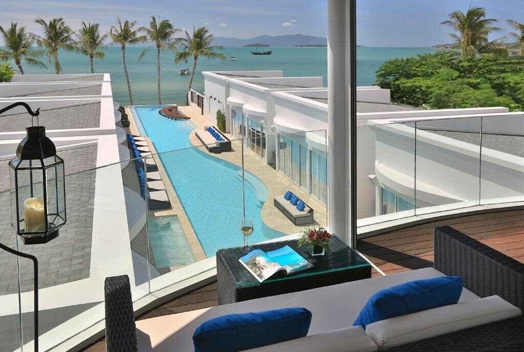 Отель The Privilege Hotel Ezra Beach Club 4*
