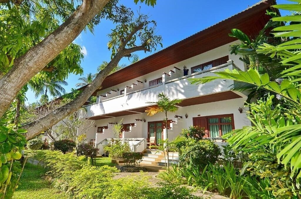 Картинка First Bungalow 3*