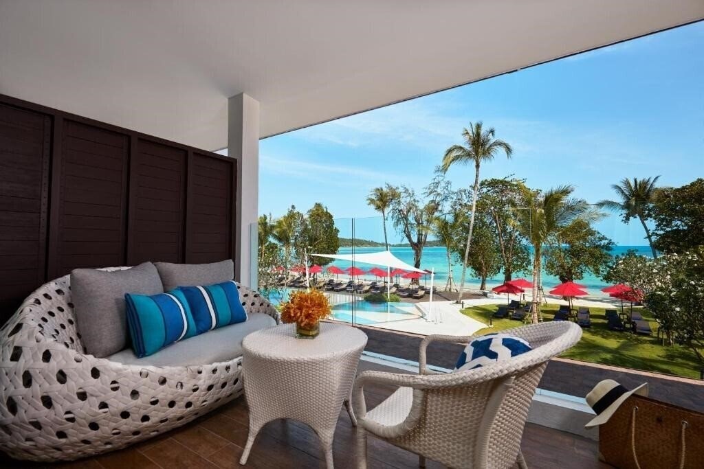 Готель Amari Palm Reef Resort 4*