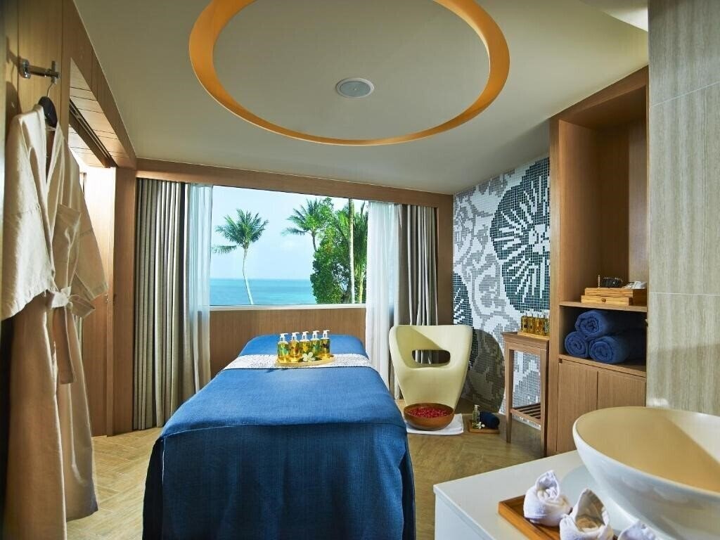 Фото Amari Palm Reef Resort 4*
