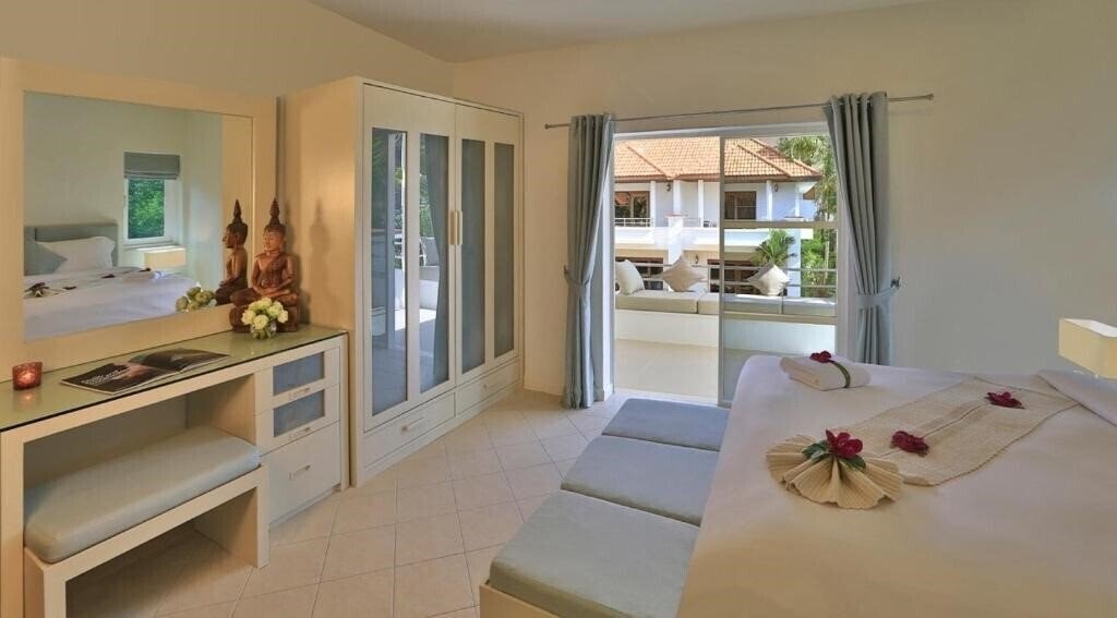 Готель The Gardens 4*