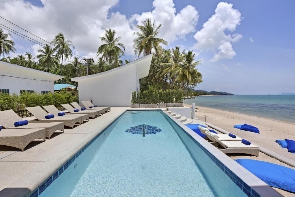 Отель La Perle Luxury Boutique Hotel 4*