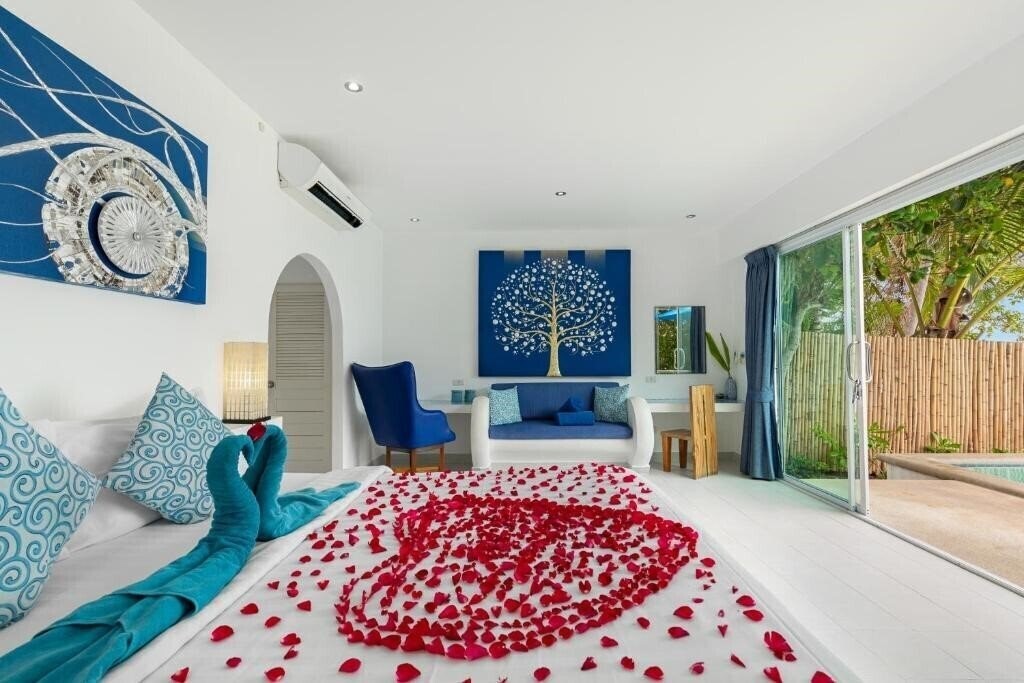 Фото La Perle Luxury Boutique Hotel 4*