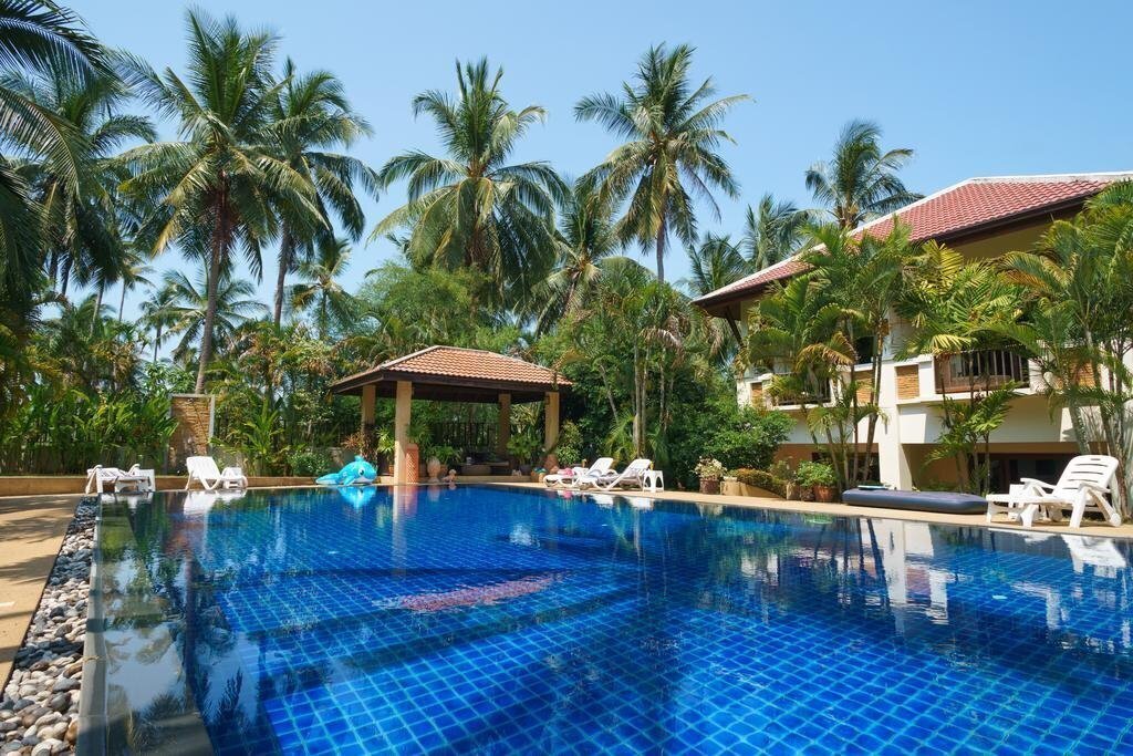 Отель Maenam Hills Samui 3*