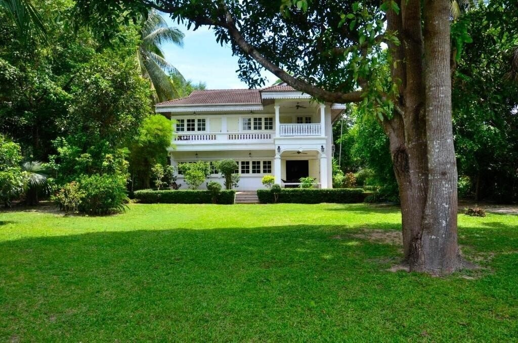 Отель Baan Khun Nang Colonial Residence 3*