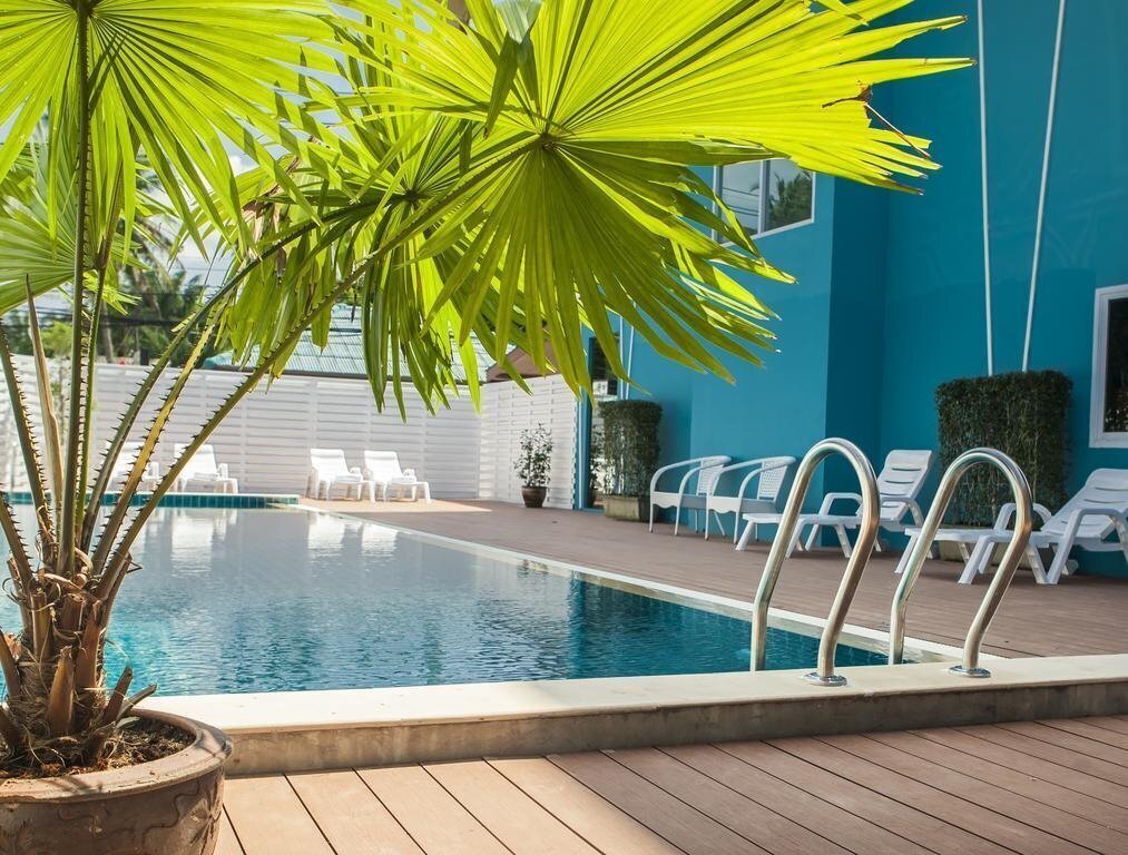 Готель Maenam Bay Resort 3*