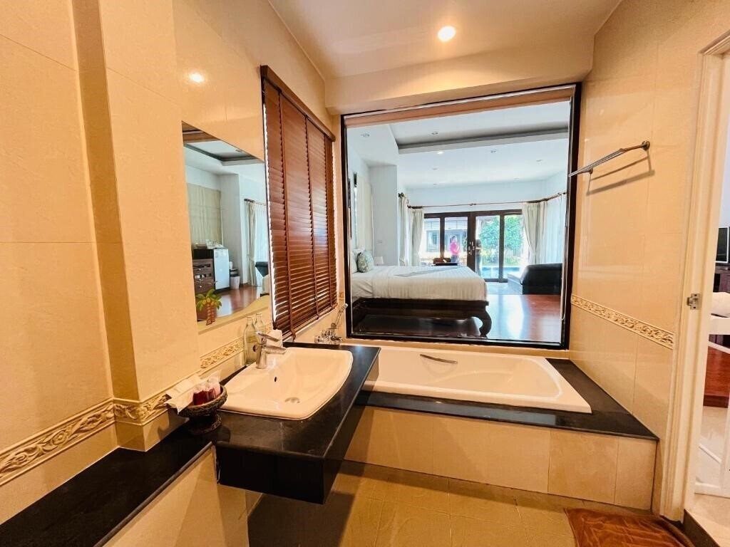 Фото Poolsawat Villa 3*