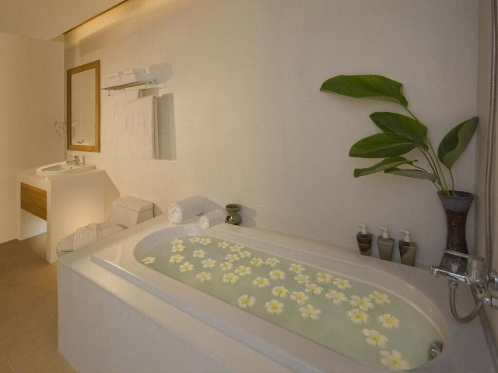 Фотография Thai House Beach Resort 3*