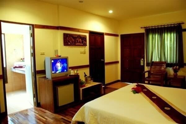 Зображення B2@ Samui Resort Hotel 3*