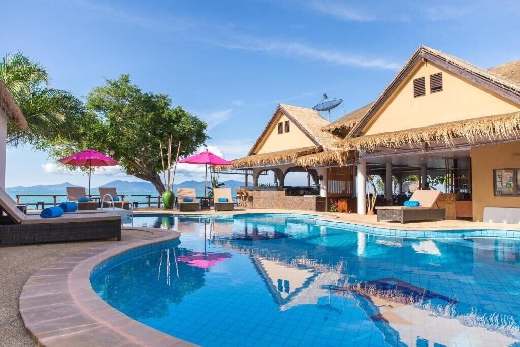 Готель Adarin Beach Resort 3*