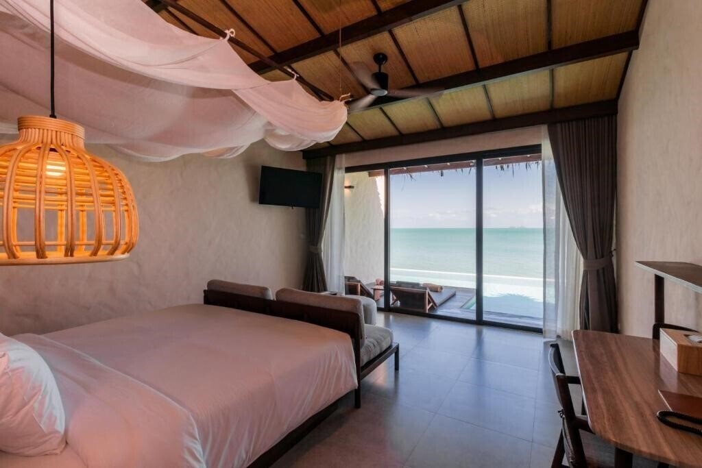 Готель The Flow Samui Beach Resort 3*