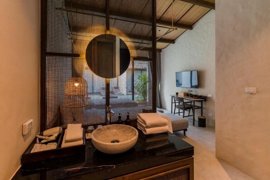 Фотографія The Flow Samui Beach Resort 3*