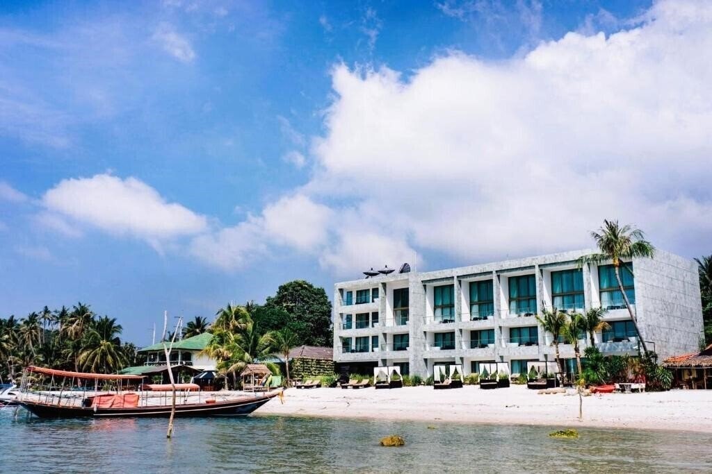 Готель The Beach Samui 4*