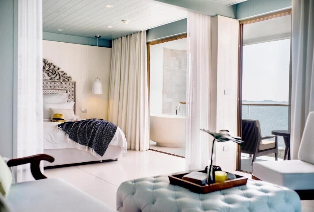 Фото The Beach Samui 4*