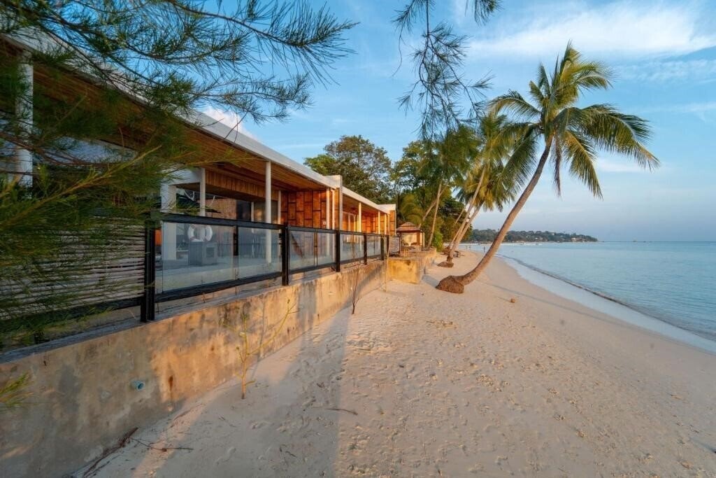Картинка Pao Jin Poon Beach Front Villa 4*