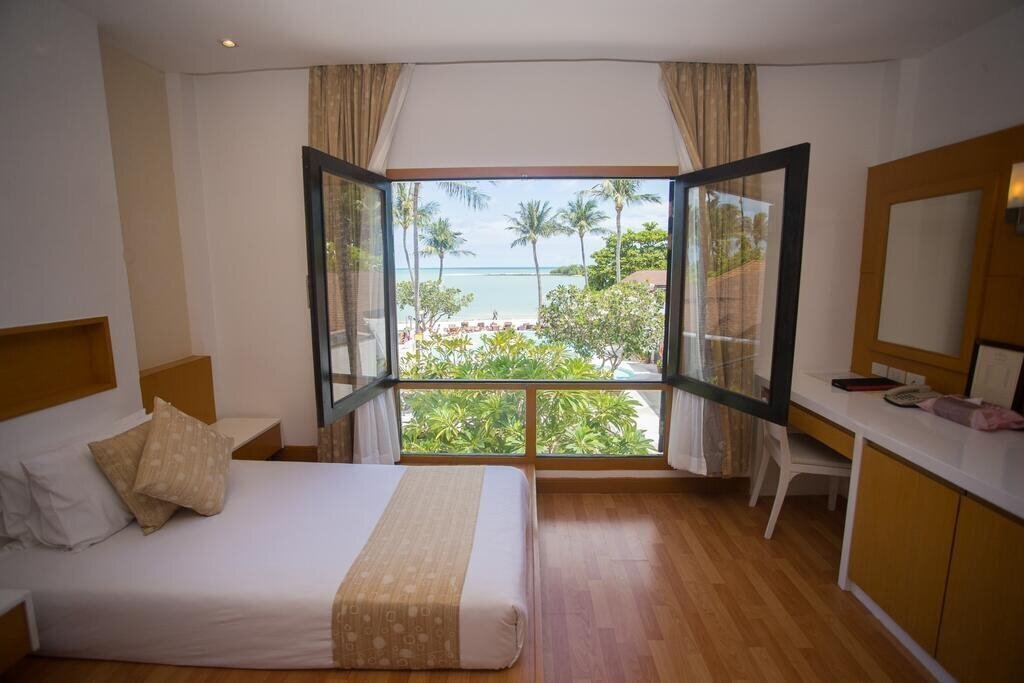 Фото Iyara Beach Hotel & Plaza 3*