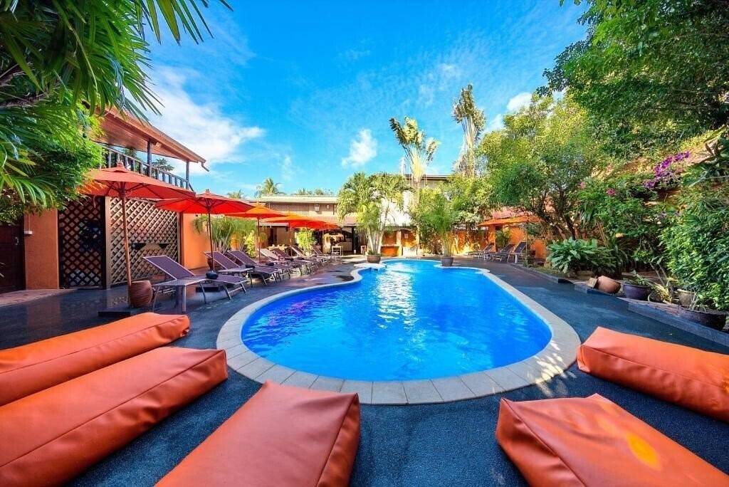 Отель Eden Bungalows 3*