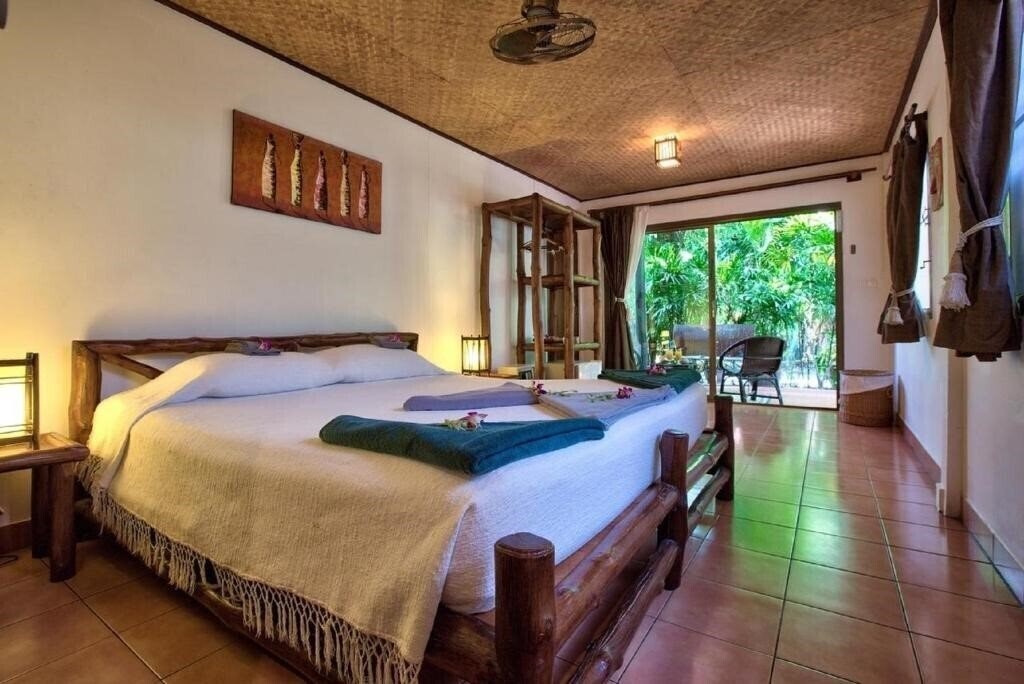 Фото Eden Bungalows 3*