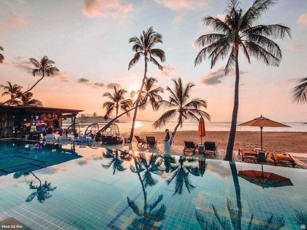 Отель Tango Luxe Beach Villa 4*