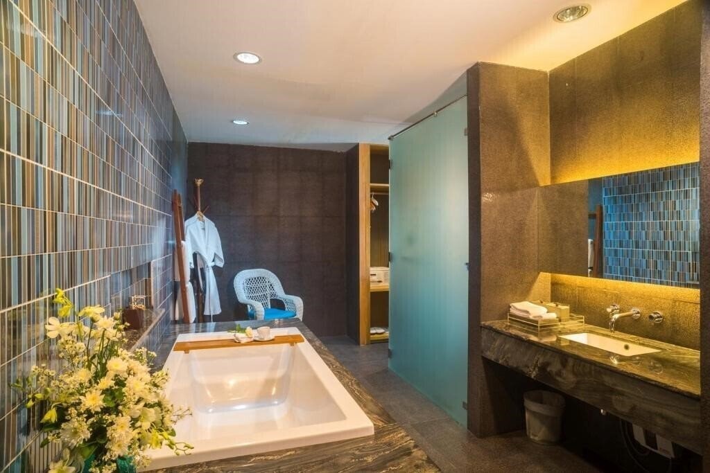 Фото Synergy Samui 4*