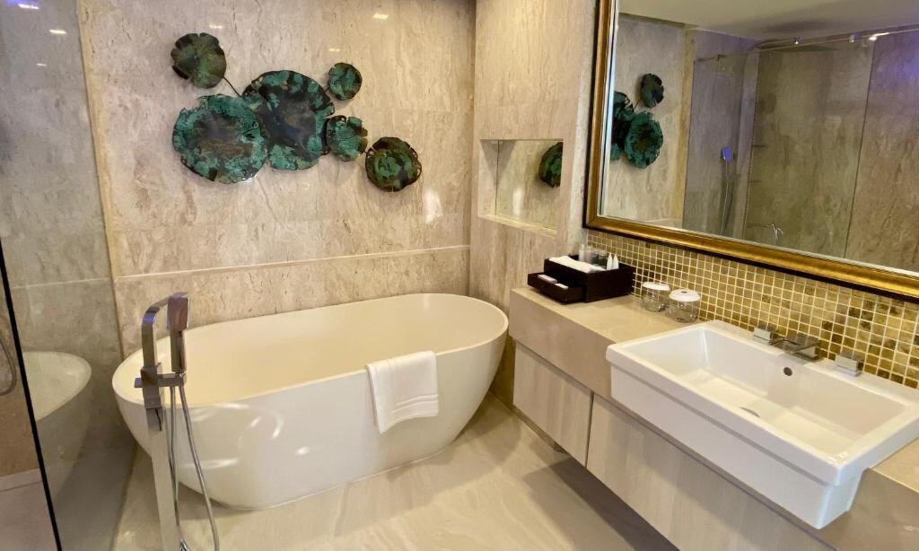 Фотографія Centara Grand Phratamnak Resort Pattaya 5*