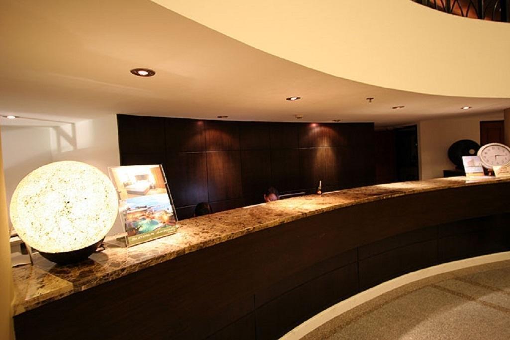 Отель Summer Spring Hotel 3*